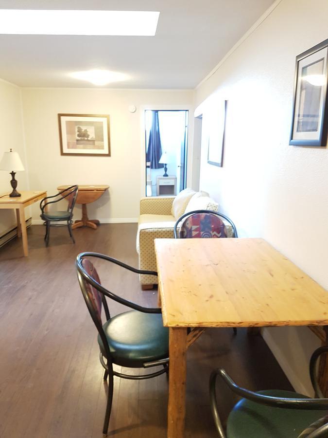 Cozy Comfort Sleeps 4 - 5 Min To Golf & Ski Apartment Kimberley Exterior photo